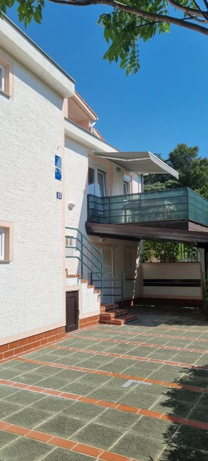 Apartmani Karla Башка Экстерьер фото